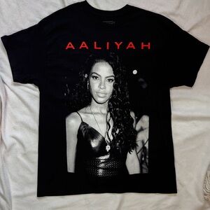AALIYAH Graphic Tee